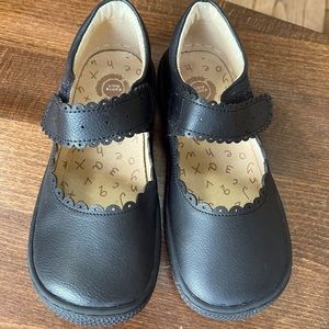 Black Livie & Luca Girls Mary Jane shoes
Size 1